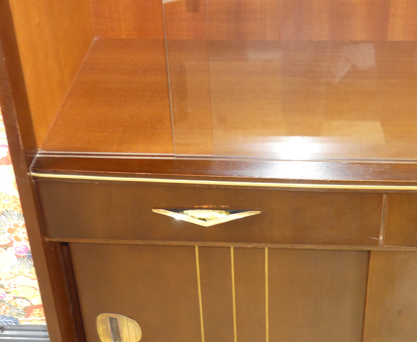 Small Living Room With Showcase, 1960s for sale at Pamono