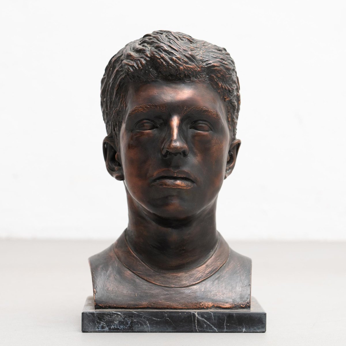 Plaster Bust Sculpture, 1960s for sale at Pamono