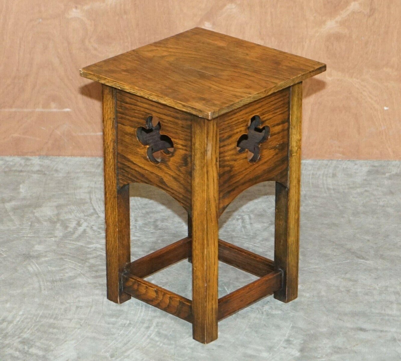 English Arts & Crafts Oak Side End Table or Plant Stand, 1900 for sale