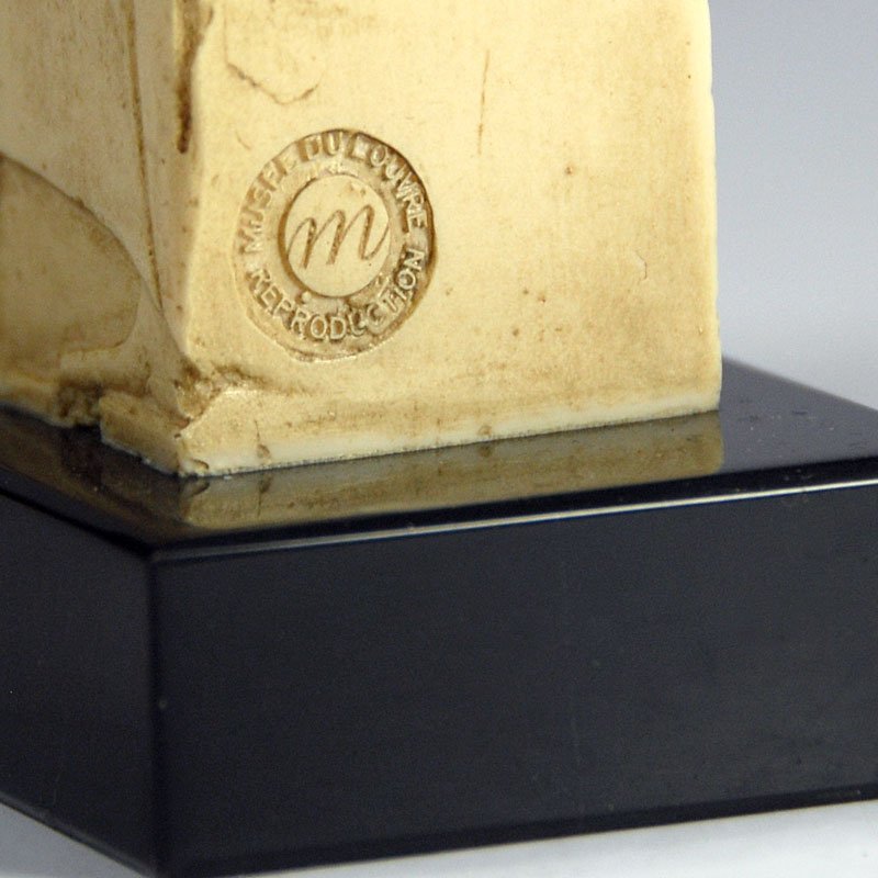 Egyptian Sculpture in Epoxy Resin & Marble for sale at Pamono