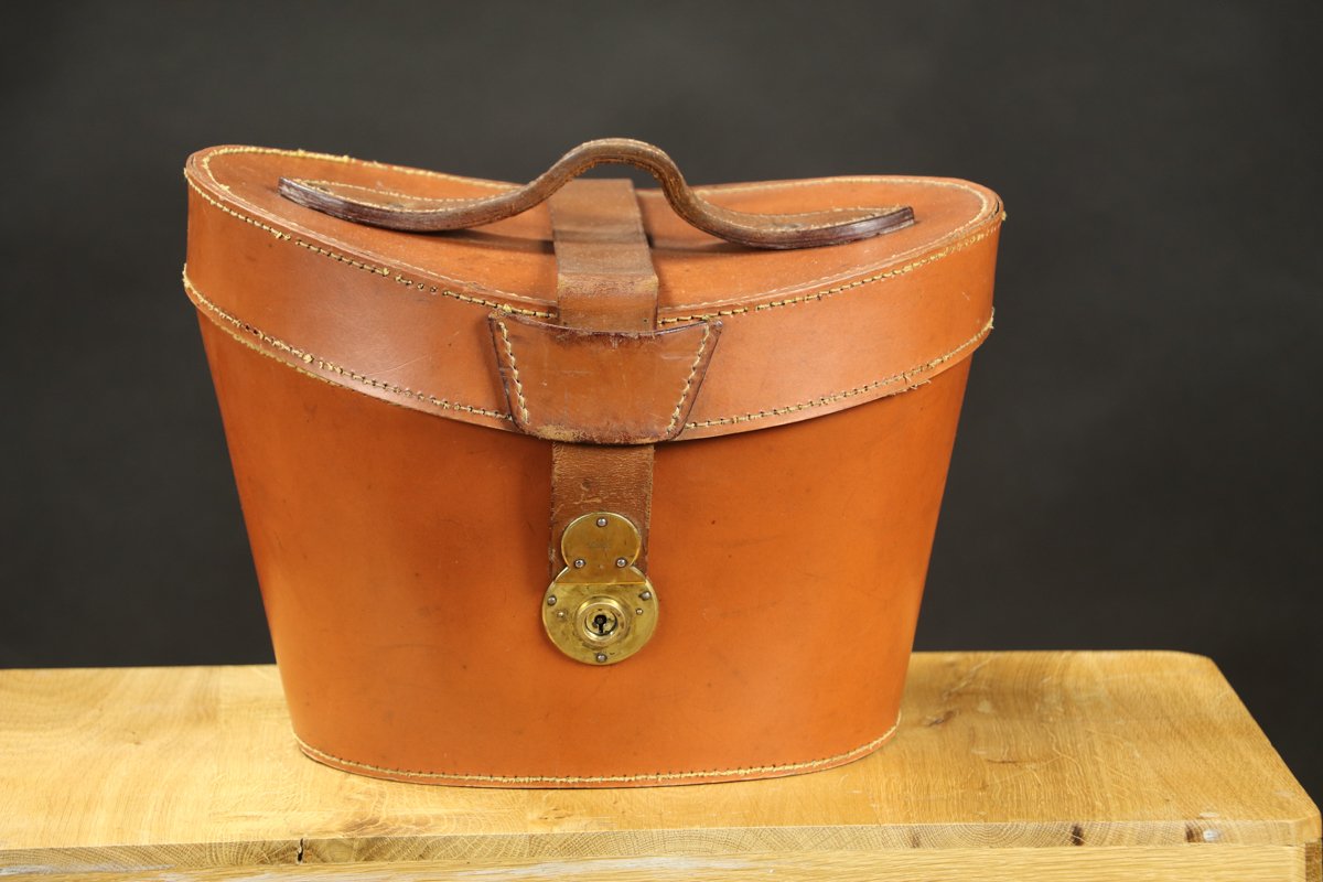 Round Leather Hat Trunk for sale at Pamono