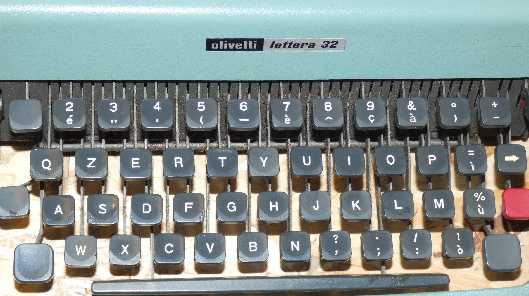 Macchina da scrivere Letter 32 di Marcello Nizzoli per Olivetti, Italia