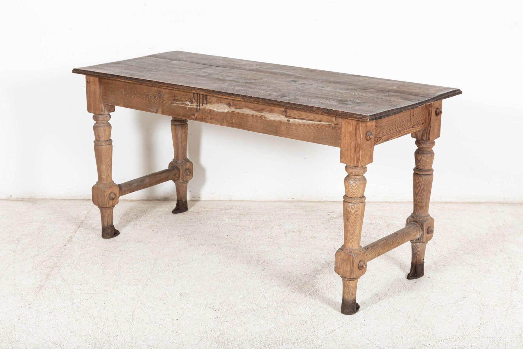 19th Century Welsh Pine Post Office Sorting Table for sale at Pamono