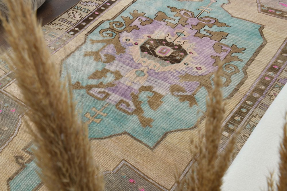 Antique Turkish Wool Rug for sale at Pamono