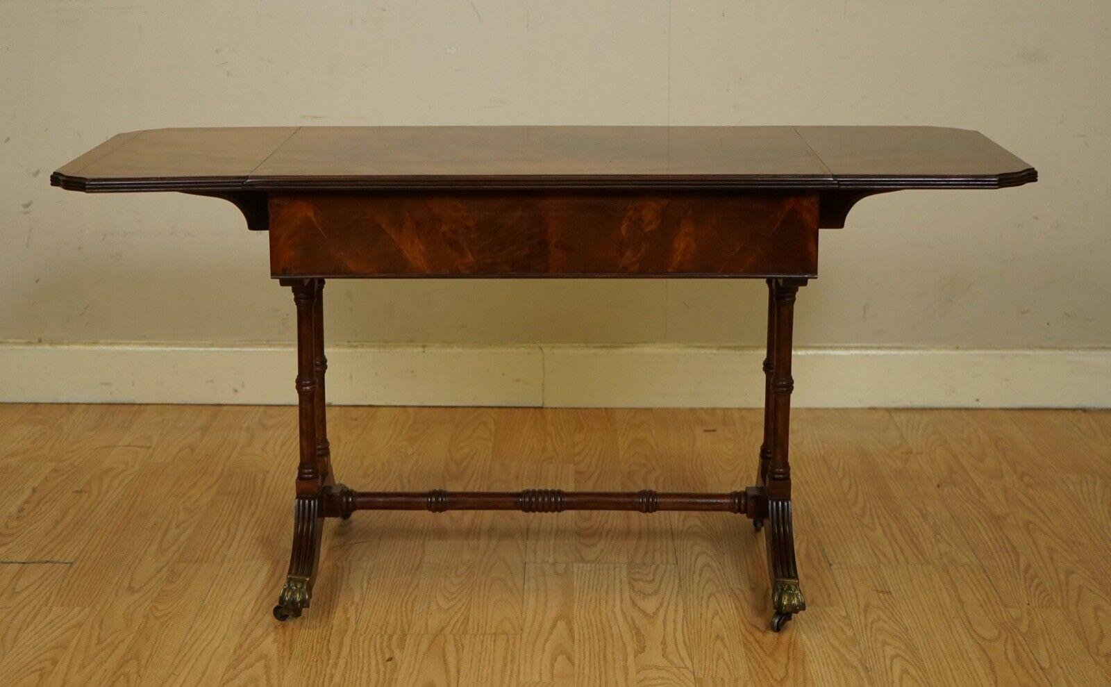 Vintage Flamed Mahogany Extendable Drop Leaf Side Table for sale at Pamono