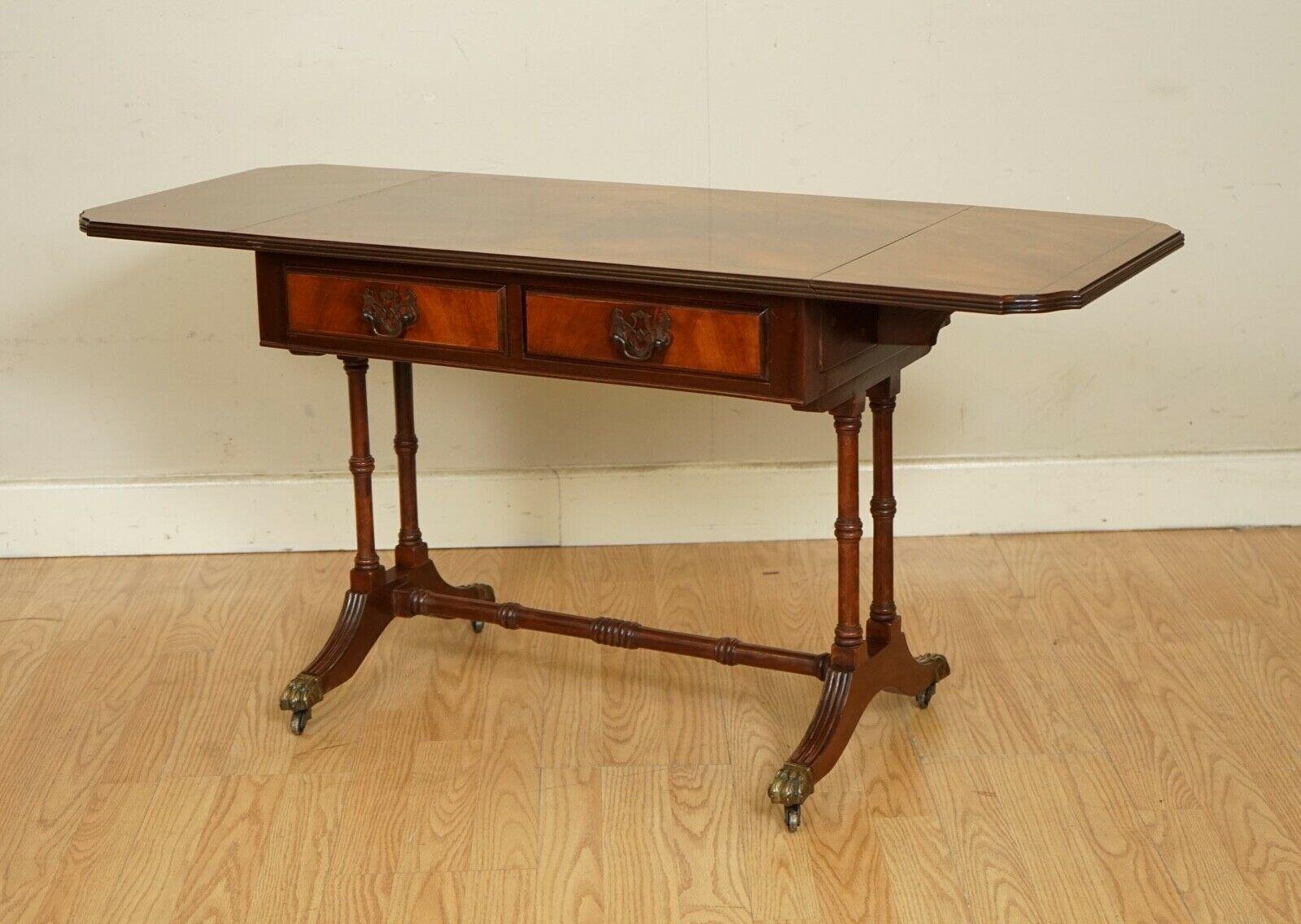 Vintage Flamed Mahogany Extendable Drop Leaf Side Table for sale at Pamono
