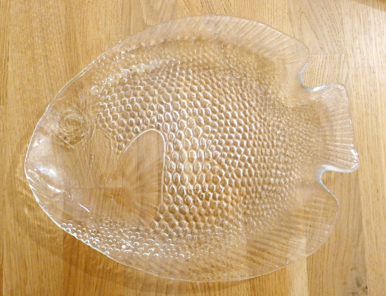 Glass Fish Plates by Arcoroc Arc, 1970s, Set of 12 for sale at Pamono