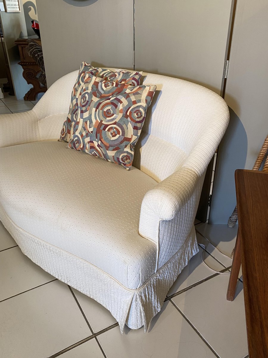 Vintage White Sofa for sale at Pamono