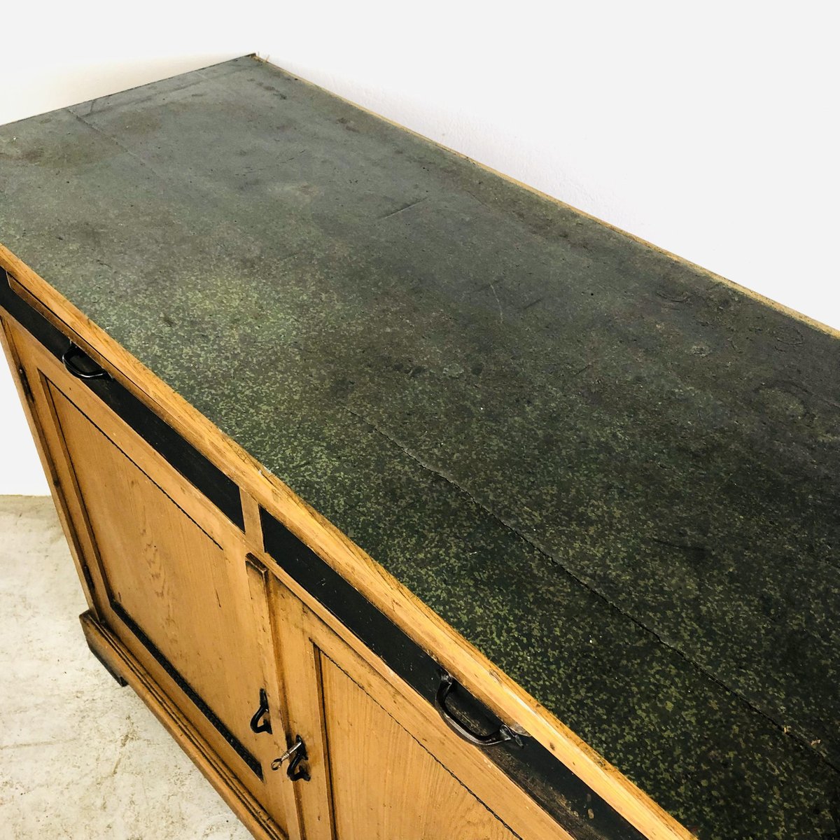 Antique French Painted Kitchen Cupboard for sale at Pamono