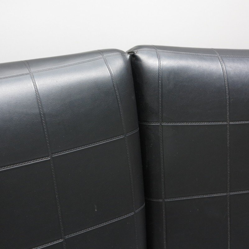 Canapé Vintage Arrondi en Cuir en vente sur Pamono
