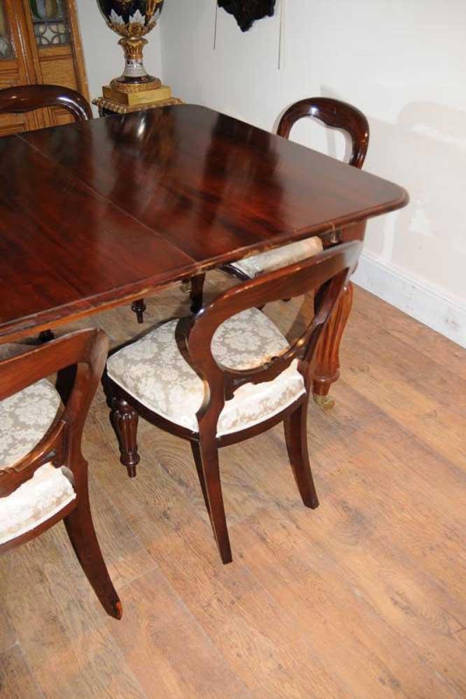 Victorian Mahogany Dining Table Set for sale at Pamono