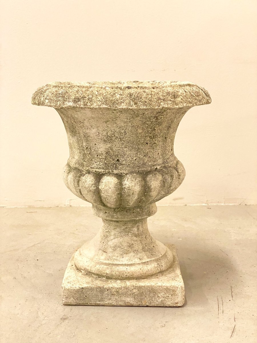 Small Concrete Vase, 1970s for sale at Pamono