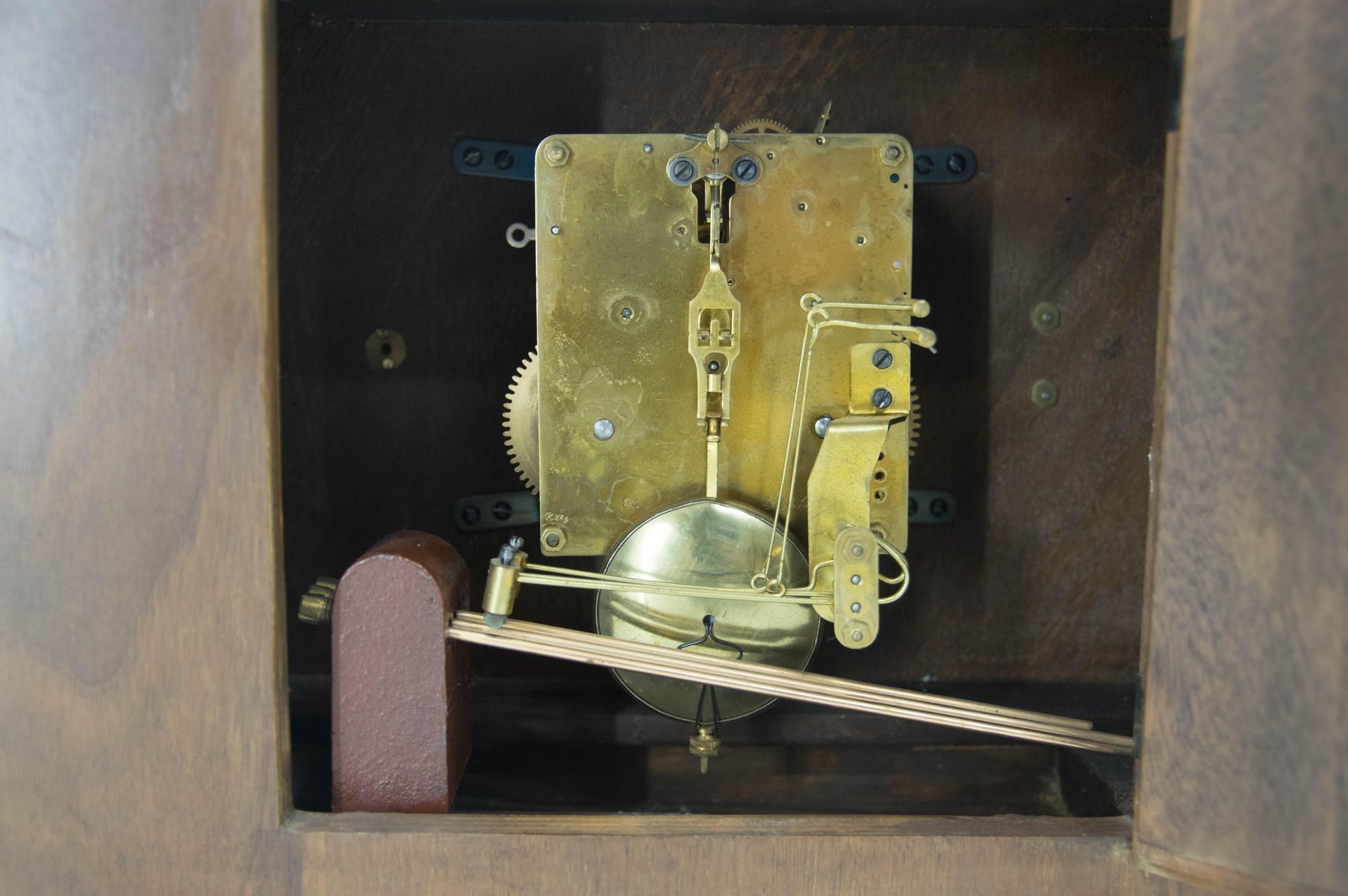 Art Deco Walnut Mantel Clock from Mauthe, Germany, 1930s for sale at Pamono