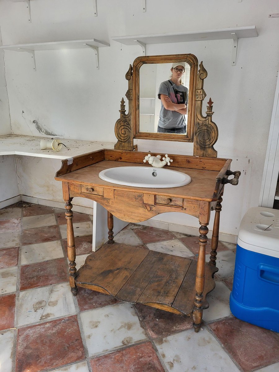 Antique Spanish Washing and Dressing Table with Mirror for sale at Pamono
