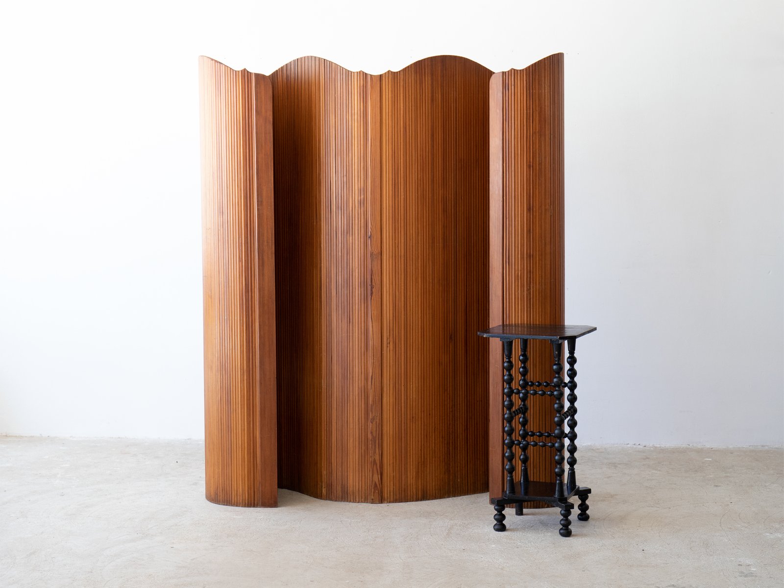 Vintage Tambour Raumteiler aus Kiefernholz von SNSA bei Pamono kaufen