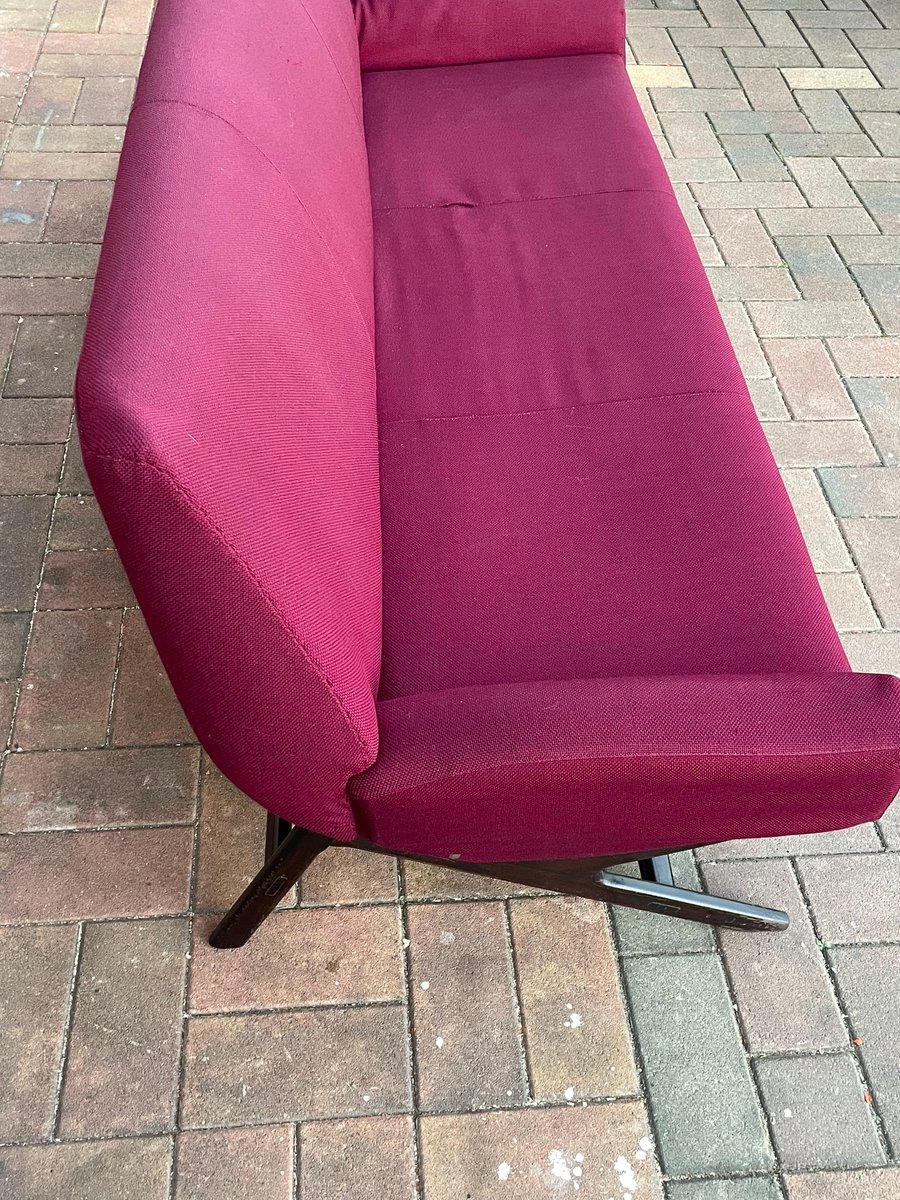 Italian Sofa in Bordeaux Fabric, 1960s for sale at Pamono