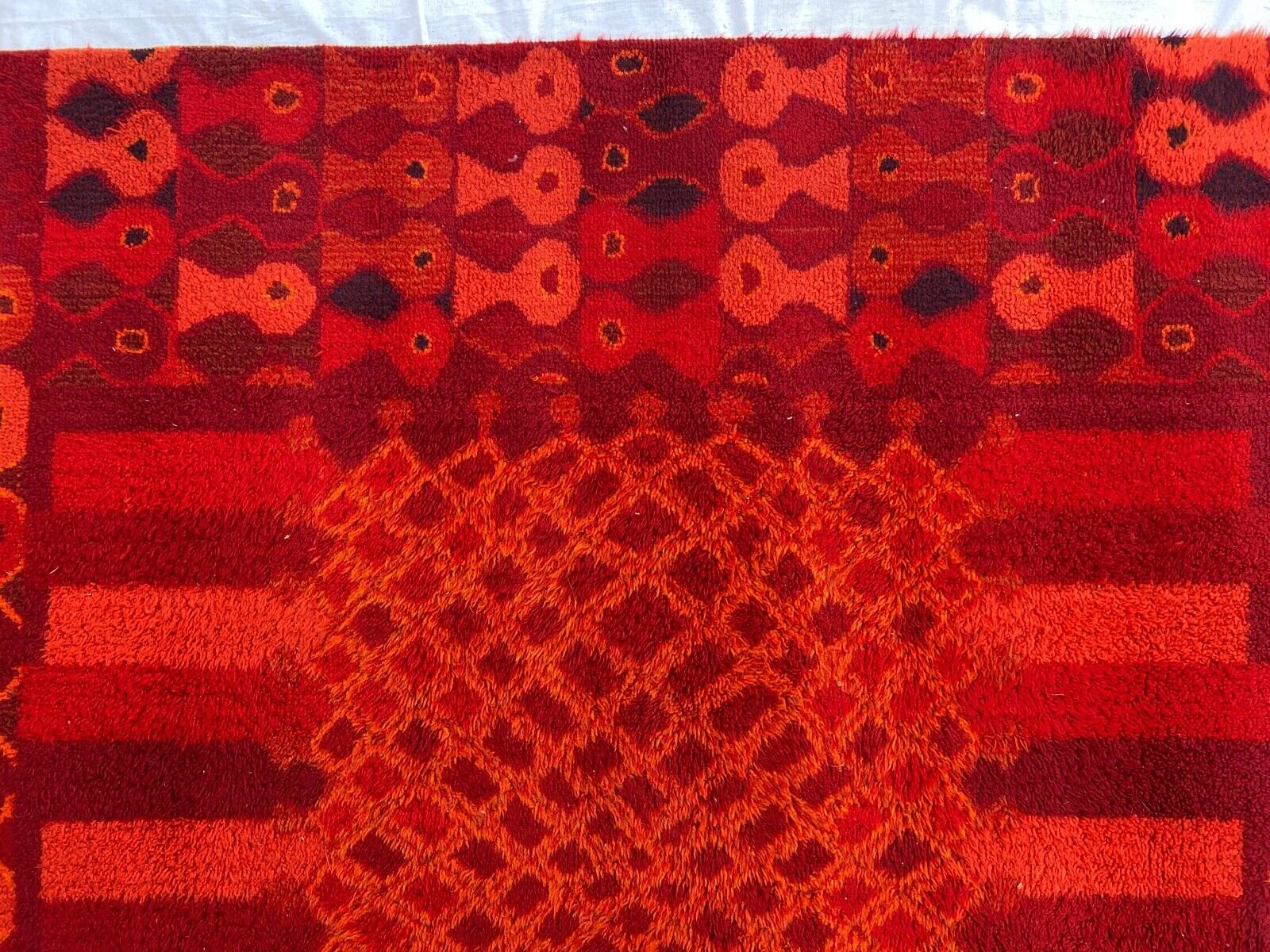 Pop Wool Rug, 1970s for sale at Pamono