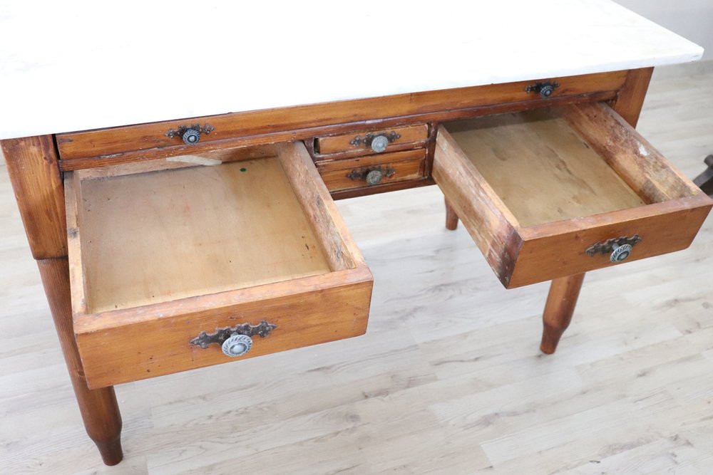 Italienischer Küchentisch mit Marmorplatte, 1930er bei Pamono kaufen