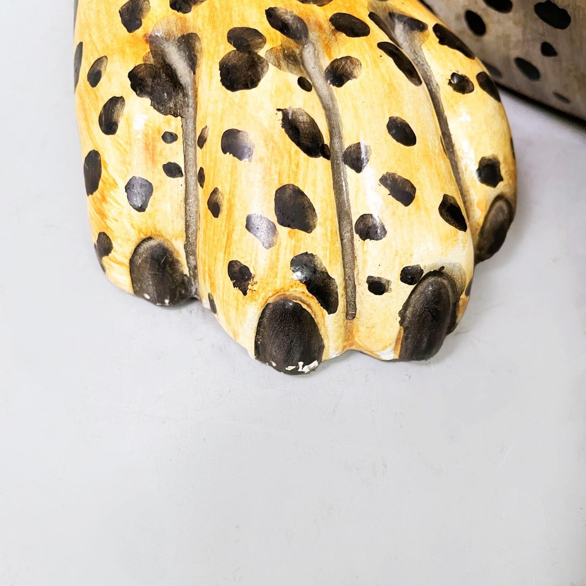 Statuette Guépard En Céramique – Sculpture Animalière – Occasion