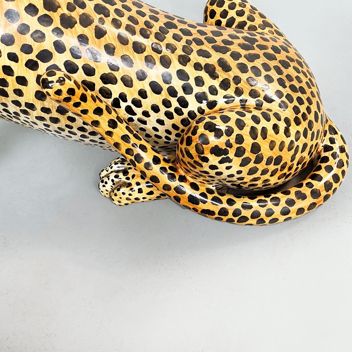 MidCentury Modern Italian Feline Animal Cheetah Ceramic Statue, 1960s