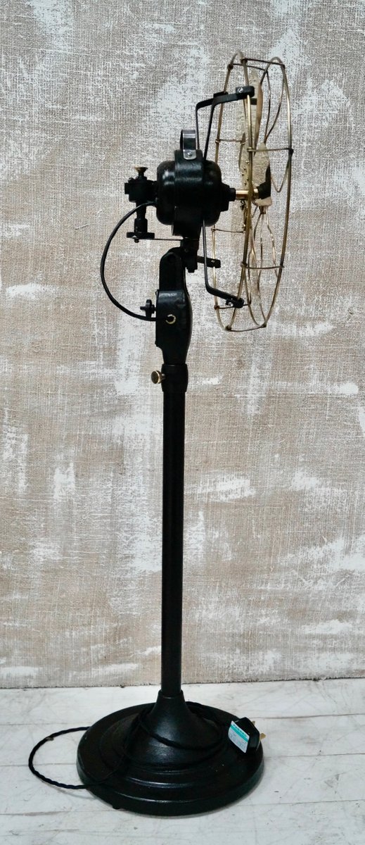 Vintage General Electric Oscillating Pedestal Fan bei Pamono kaufen