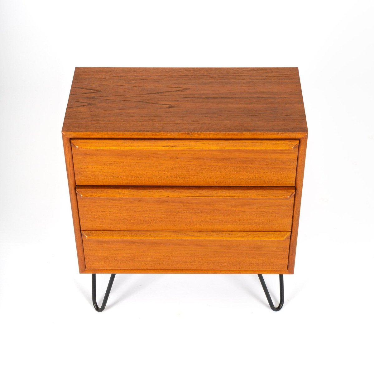 Kommode von Dyrlund auf Hairpin Legs mit Drei Schubladen bei Pamono kaufen