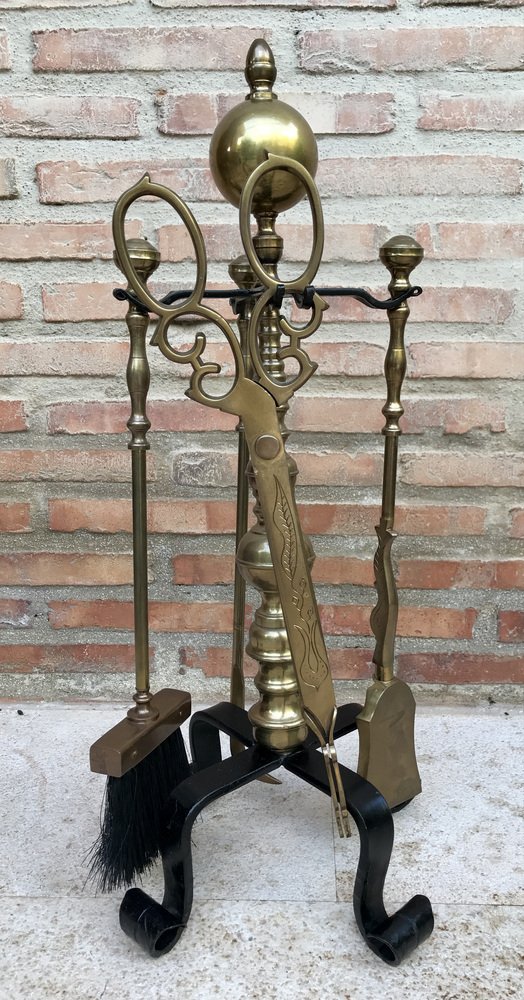 Produktbild von Kamin Besteck Set HANSA Premium Kaminbesteck Set (3 Teile) SS Edelstahl Vierkant-Aufhänger Modern, Feuerwerkzeuge Begleitset Zubehör Kaminbesteck Edelstahl Bürste Schürhaken Kamin