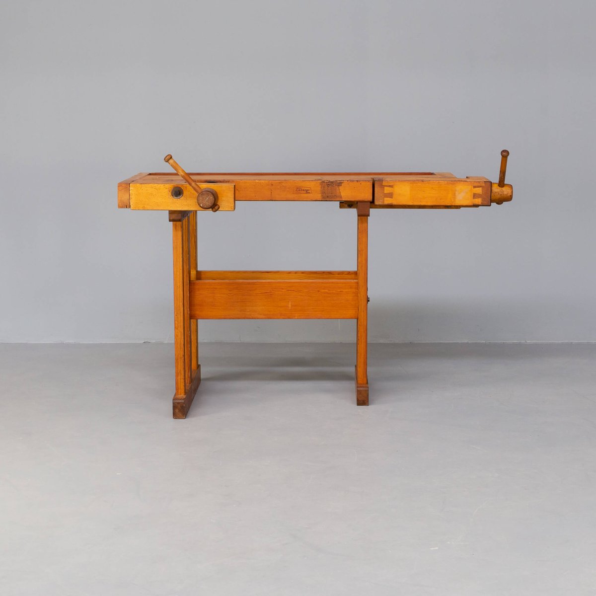 wooden workbench from sjoberg PJ-1364978