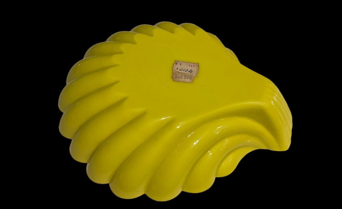 Yellow Glass Fruit Bowl for sale at Pamono