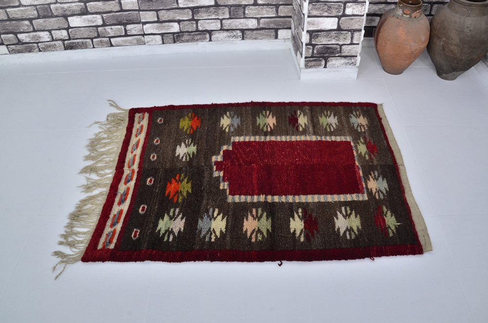Antique Turkish Wool Handmade Area Rug for sale at Pamono
