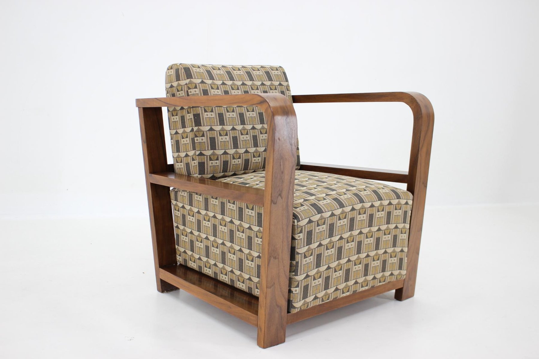 Fauteuil Art Déco en Noyer, Tchécoslovaquie, 1930s en vente sur Pamono