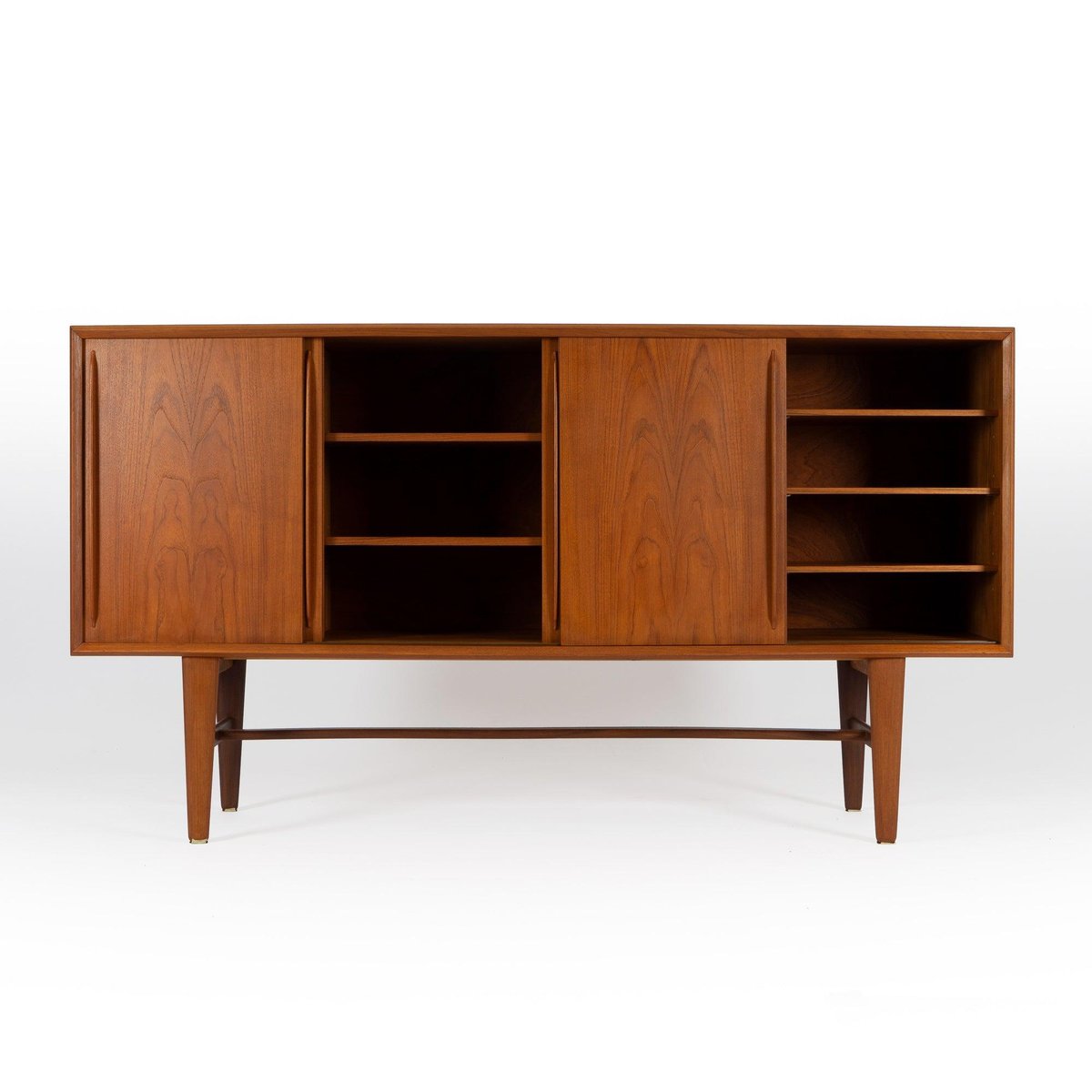 Credenza alta vintage di Svend Åge Madsen per HP Hansen in vendita su