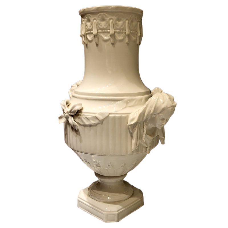 Antique German Porcelain Vase for sale at Pamono