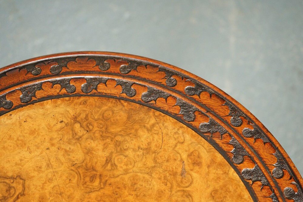 Antique Victorian Burr Walnut Pedestal Table for sale at Pamono