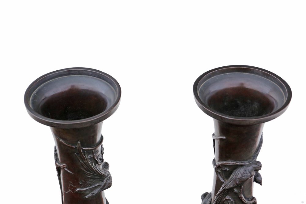 Große antike japanische Vasen aus Bronze, 2er Set bei Pamono kaufen