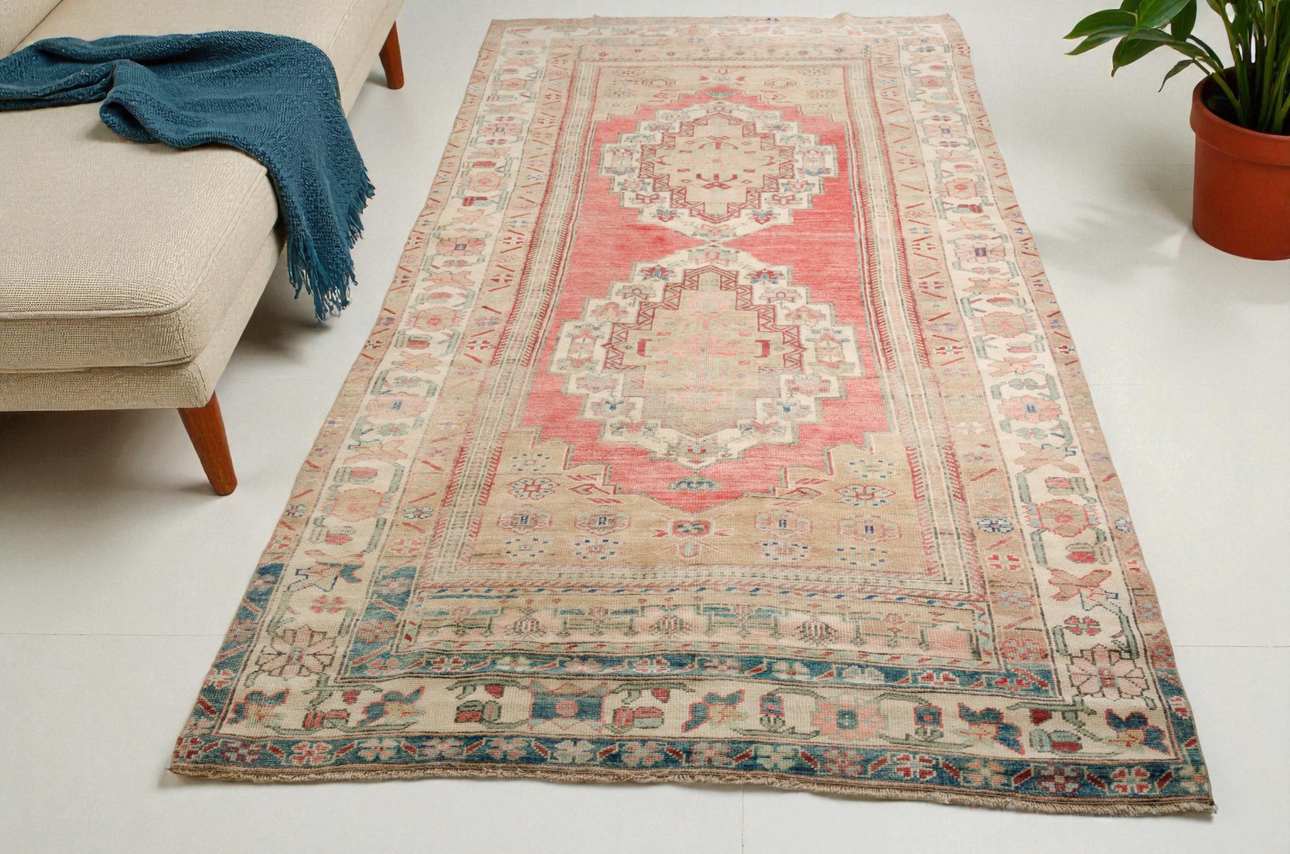 Antique Turkish Wool Rug for sale at Pamono