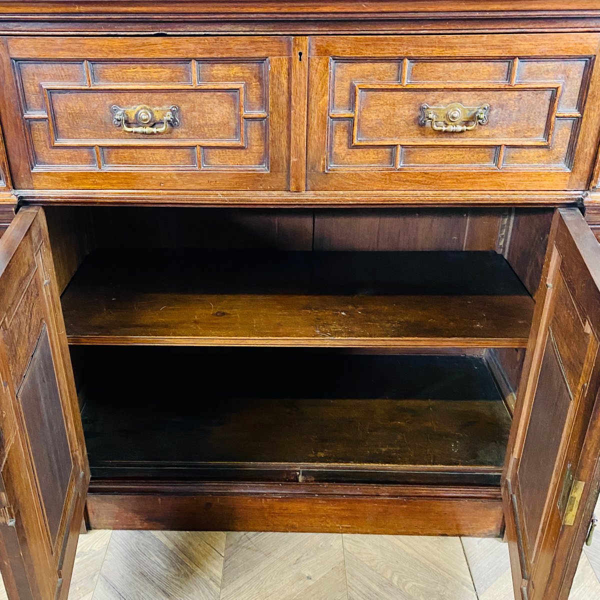 Antique English Sideboard, 19th Century for sale at Pamono