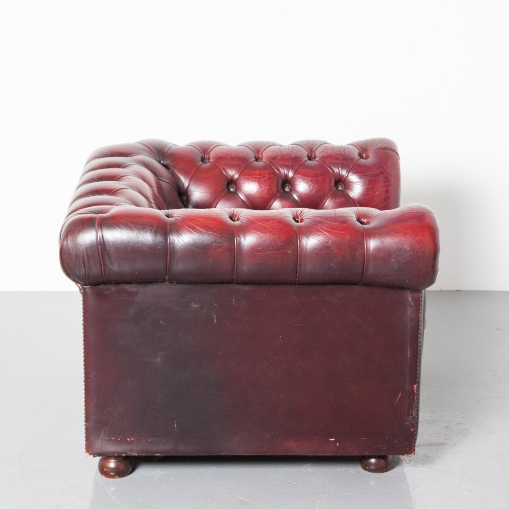 Red Chesterfield Armchair, 1950s for sale at Pamono