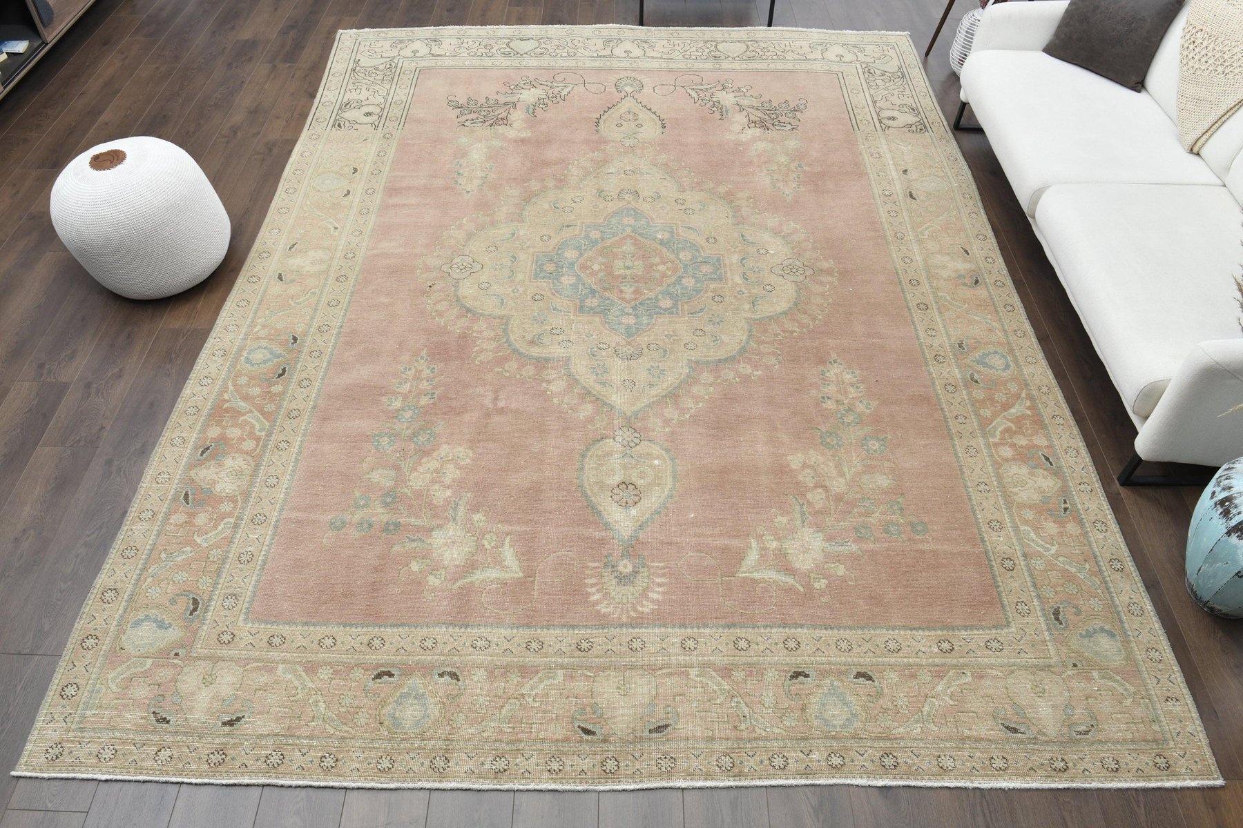 Vintage Turkish Wool Area Rug, 1960s for sale at Pamono