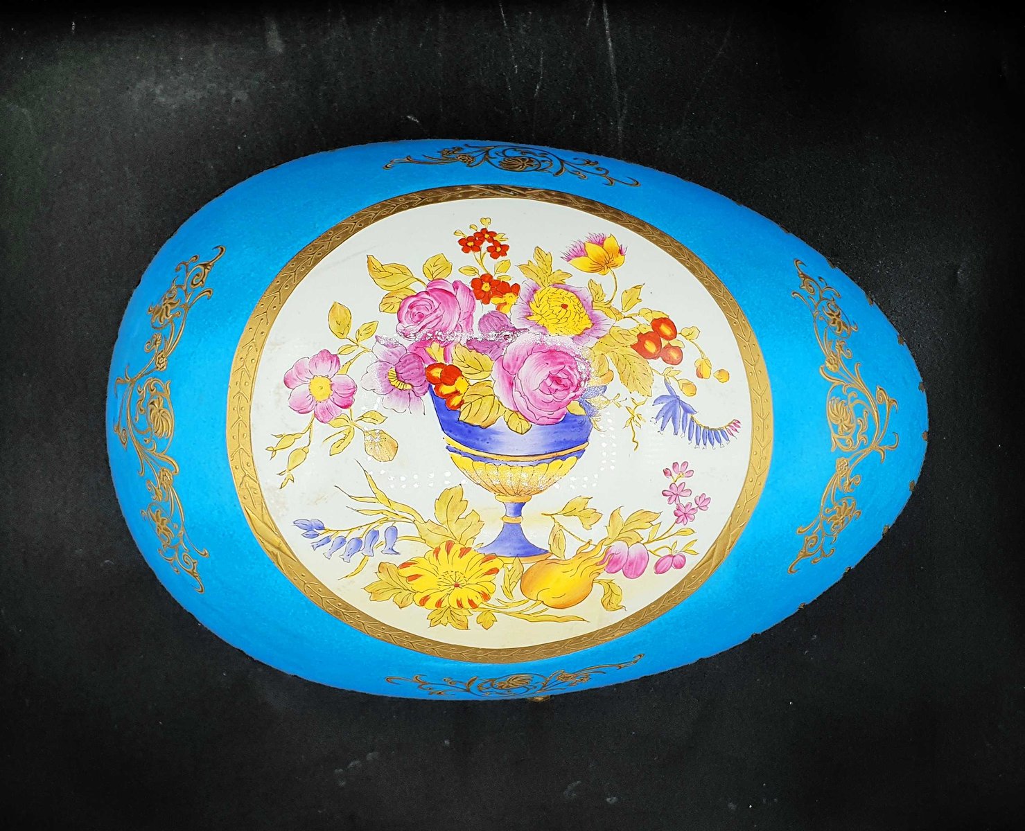 Große Eiförmige Sèvres Porzellan Box bei Pamono kaufen