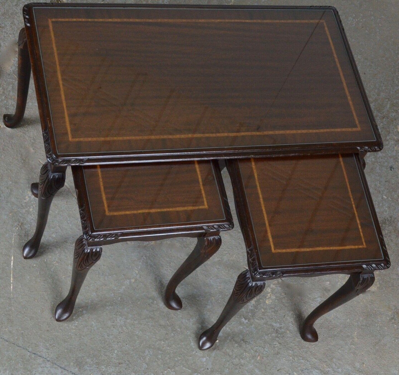 Victorian Nesting Tables in Mahogany, Set of 3 for sale at Pamono