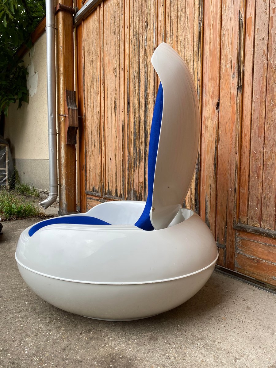 White Garden Egg Chair by Peter Ghyczy, 1968 for sale at Pamono