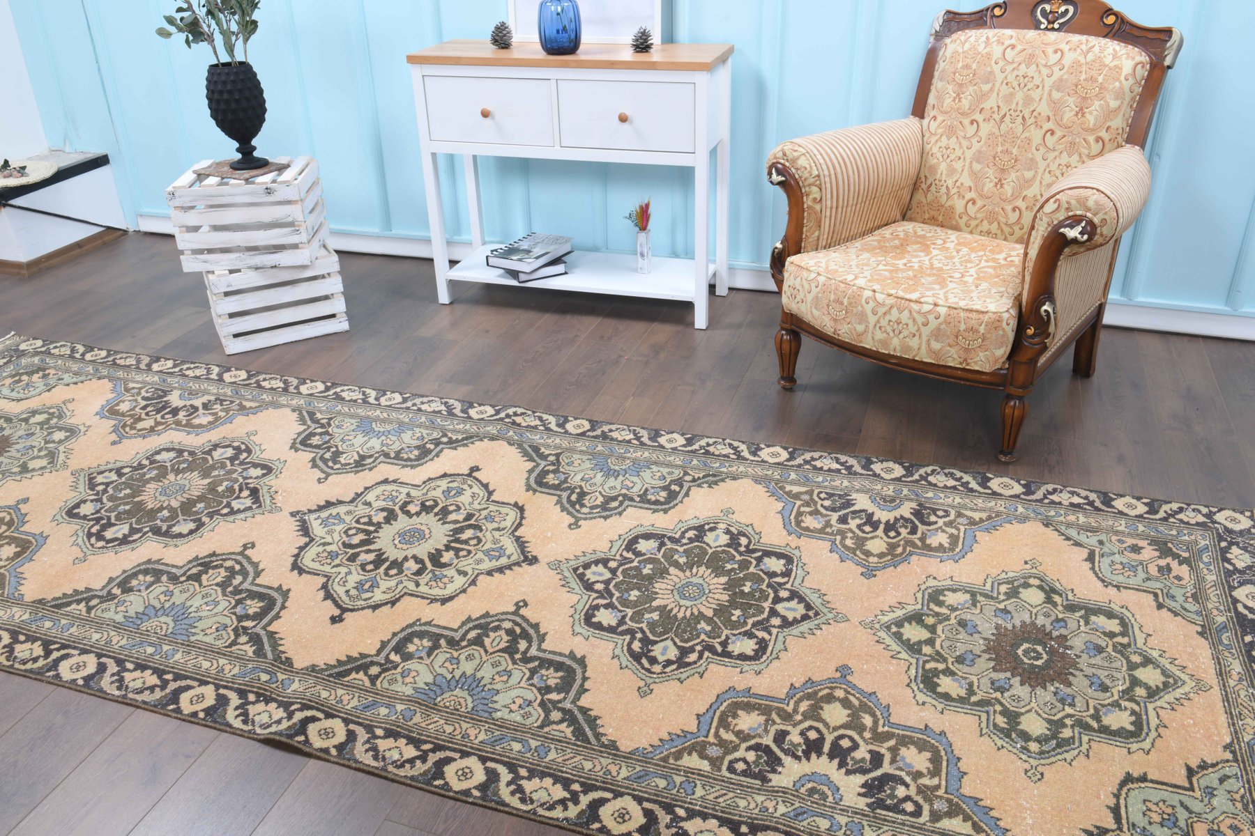 Patterned Turkish Rug Vintage Turkish Patterned Rug for sale at Pamono