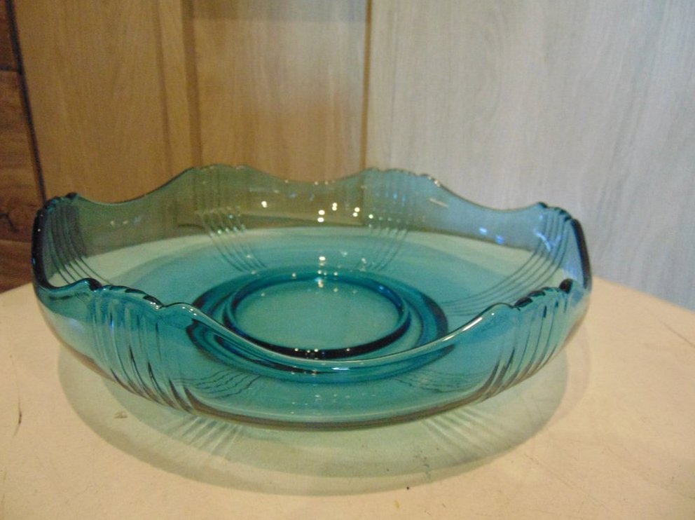 Art Deco Glass Bowl from Josef Invald, 1930s for sale at Pamono