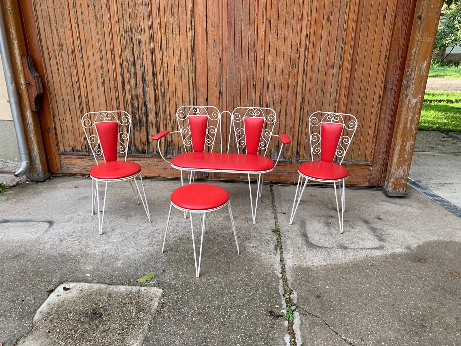 Gartenset aus weißem Metall & rotem Kunstleder, 1968, 4er Set bei