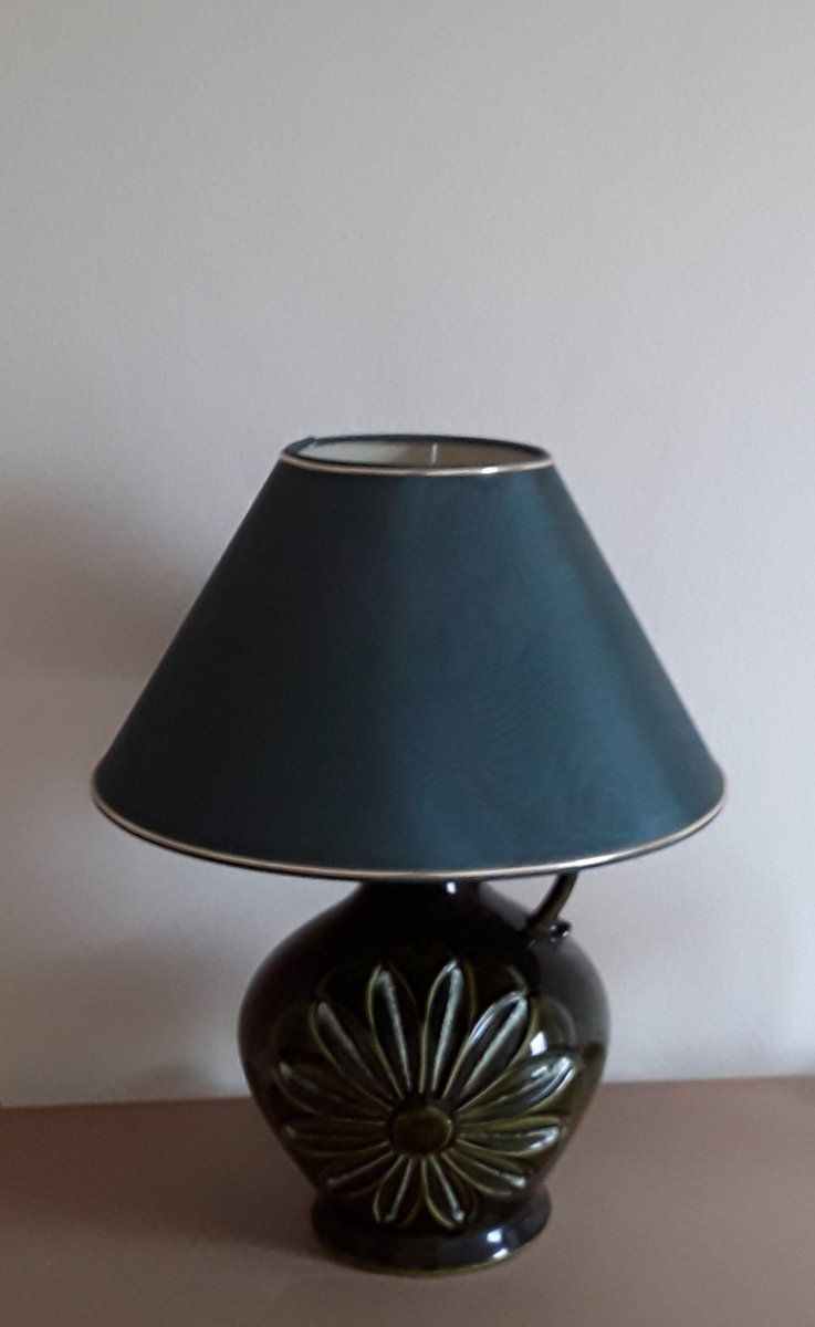 Vintage Tischlampe mit grün glasiertem Keramikfuß, 1970er bei Pamono kaufen