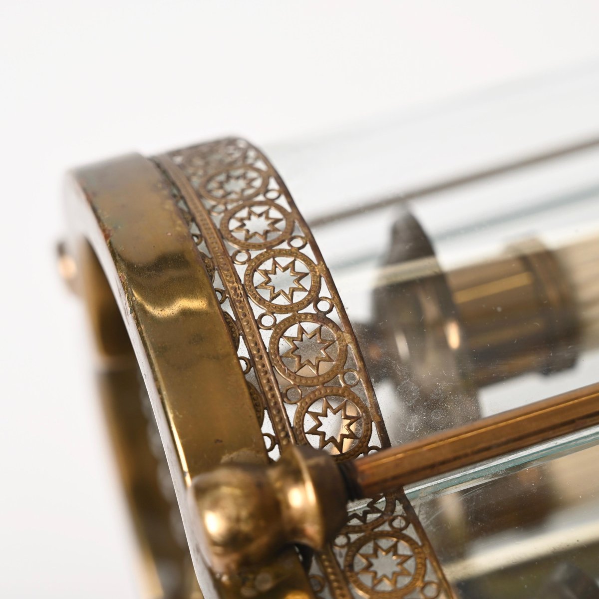 Italienische Art Deco Messing &amp; Halbrunde Glas Hängelampe im Stil von ...