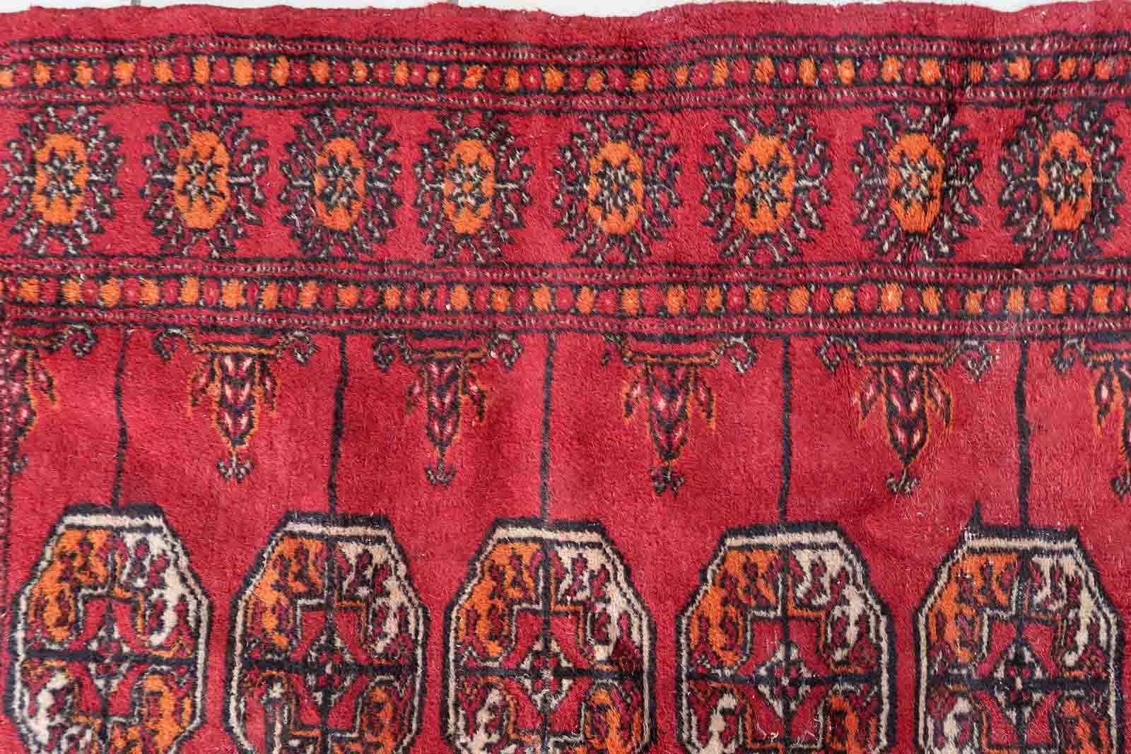 Pakistan Traditional Rug Vintage Pakistani Lahore Rug, 1970s for sale at Pamono