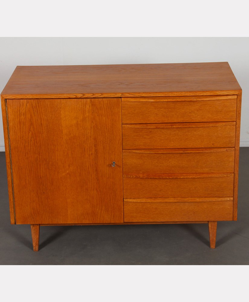 Oak Dresser from Drevozpracujici Podnik, 1966 for sale at Pamono