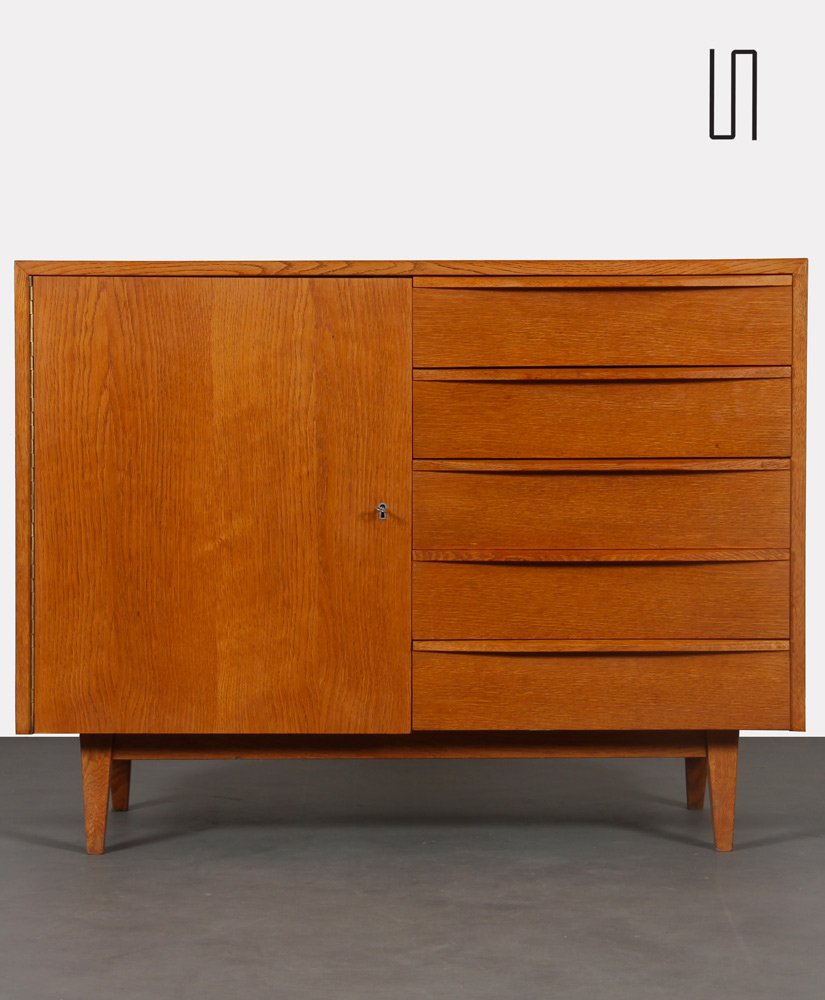 Oak Dresser from Drevozpracujici Podnik, 1966 for sale at Pamono